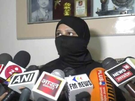 बरेली: पत्नी से वेश्यावृत्ति कराना चाहता था पति, मना करने पर दे दिया तीन तलाक