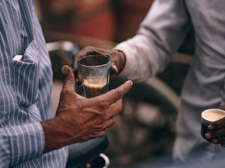 नाले की गैस से वाकई में चाय बना रहा ये चायवाला, प्रधानमंत्री मोदी ने भाषण में बताया था तरीका