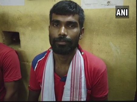 गिरफ्तार हुआ 'किंसिंग बाबा', खुद को भगवान बता करता था महिलाओं के साथ गलत हरकतें