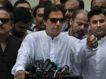 Pakistan Election: सादे समारोह में होगा इमरान का शपथ ग्रहण समारोह, भारत से किसी को नहीं किया जाएगा इनवाइट