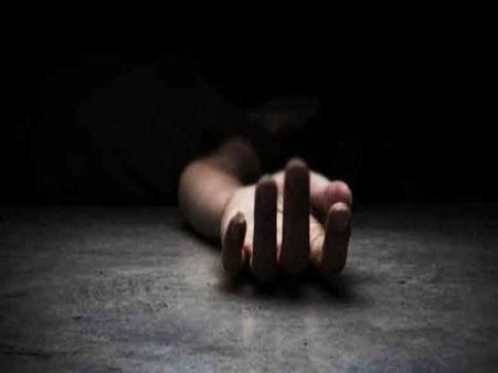 75 साल की महिला की हत्या में बेटी पर शक