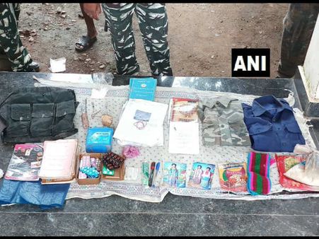 छत्तीसगढ़: बीजापुर के जंगलों में चल रहे नक्‍सलियों के कैंप को जवानों ने किया तबाह