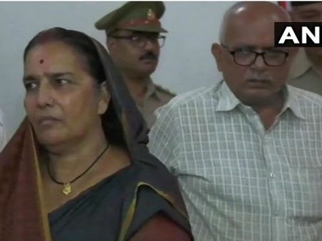 देवरिया शेल्टर होम केस: सीएम योगी आदित्यनाथ ने की कार्रवाई, डीएम सस्पेंड