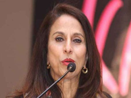 शोभा डे ने PM मोदी पर कसा तंज, कहा-केरल से ज्यादा लकी तो रवांडा है