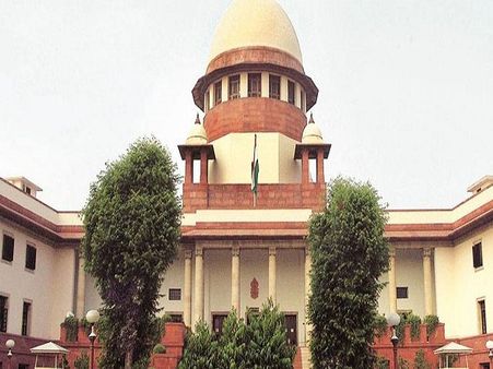 सुप्रीम कोर्ट ने एडल्टरी की धारा को माना महिला विरोधी, खत्म करने के दिए संकेत