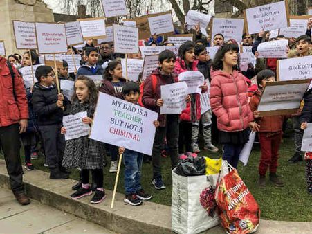 गैर-कानूनी तरीके से दाखिल होने पर अमेरिकी पुलिस ने भारतीयों समेत 100 से ज्‍यादा लोगों को हिरासत में लिया