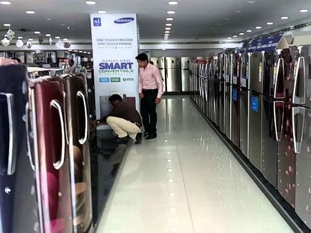 सरकार ने बढ़ाई इंपोर्ट ड्यूटी, वाशिंग मशीन, फ्रिज, एसी समेत 19 चीजें होंगी महंगी