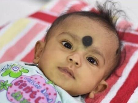 हार्ट सर्जरी के बिना इस सिंगल मदर की बेटी मरने को है मजबूर