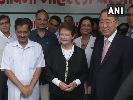 यूएन के पूर्व महासचिव बान की मून ने किया मोहल्ला क्लीनिक का दौरा, केजरीवाल सरकार को सराहा