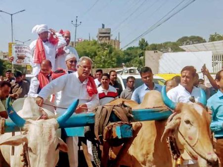 लाखों की कारों से चलने वाले विधायक बैलगाड़ी और साइकिल से पहुंचे विधानसभा, वजह मालूम है आपको?