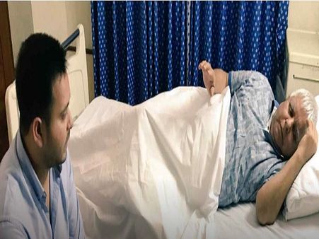 तेजप्रताप के तलाक की खबरों के बीच और बिगड़ी लालू की तबीयत, RJD विधायक ने खुद बताया