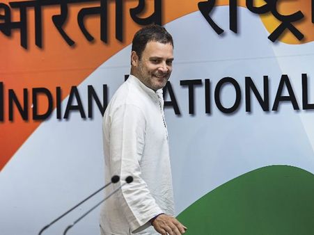 राहुल की राफेल डील पर कविता, तंज कसते हुए लिखा- मोदी-अंबानी का देखो खेल, HAL से छीन लिया राफेल