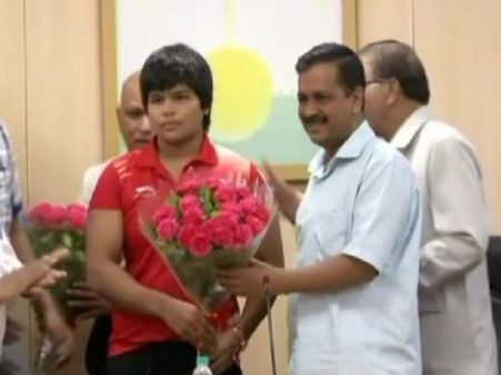 VIDEO: एशियन गेम्स में मेडलिस्ट ने केजरीवाल पर लगाए मदद ना करने का आरोप, कहा- मेरा फोन तक नहीं उठाया गया