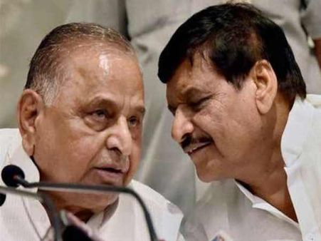 अपनी बहू और भतीजे के सामने खुद खड़े होंगे शिवपाल और उनके चहेते