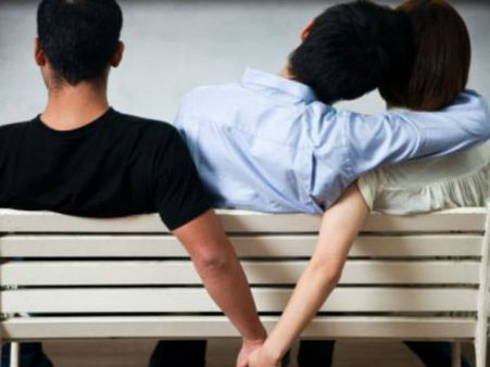 Adultery not a Crime: फैसले के बाद सोशल मीडिया पर आए अजीब रिएक्शन!