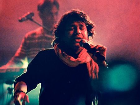 Me Too: कैलाश खेर ने महिला सिंगर को किया था मैसेज, 'मुझे तुमसे प्यार करना है'