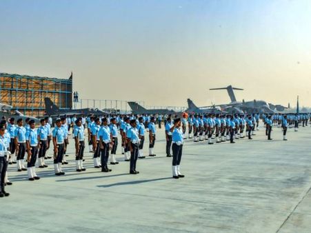 Air Force Day 2018: हिंडन एयरबेस में वायुसेना की ताकत का प्रदर्शन
