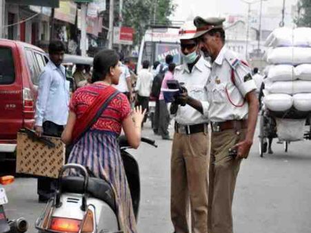 यूपी: बदल गए ड्राइविंग लाइसेंस बनवाने के नियम, इस प्रॉसेस से अब घर बैठे मिलेगा लाइसेंस