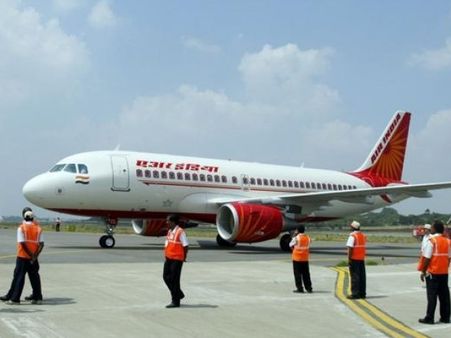 पायलट एसोसिएशन ने 'वन रैंक- वन पे' की मांग को लेकर मंत्री सुरेश प्रभु को लिखा पत्र