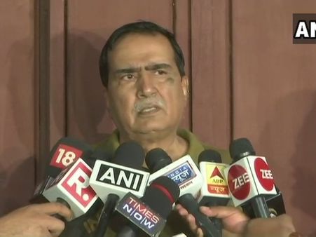 होटल के बाहर पिस्टल लहराने का मामला: पीड़ित के पिता बोले- हमारा परिवार सदमे में