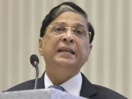 CJI दीपक मिश्रा : तमाम चुनौतियों के बीच सुनाते रहे ऐतिहासिक फैसले