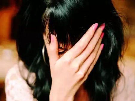 मॉब लिचिंग: प्रेमी-प्रेमिका को कमरे में अकेले पाकर मनचलों ने किया हमला, वीडियो किया वायरल