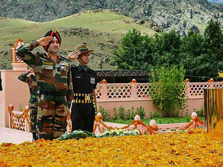 जम्‍मू कश्‍मीर: ले. जनरल रणबीर सिंह ने कहा, पीओके में जस का तस है आतंकियों का नेटवर्क