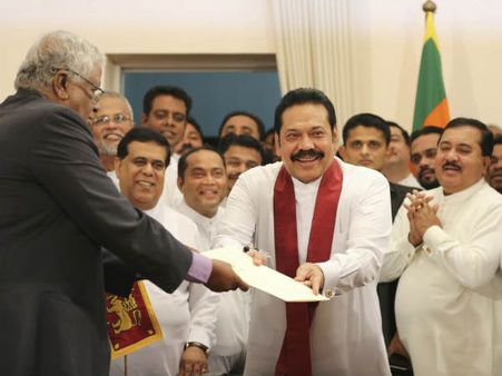 चीन के प्रेमी महिंदा राजपक्षे ने ली पीएम की शपथ, भारत ने शुरू किया संपर्क और डिप्‍लोमैसी