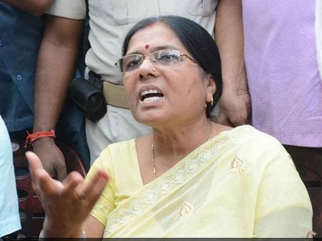Muzaffarpur Shelter home case: पूर्व मंत्री मंजू वर्मा ने किया सरेंडर