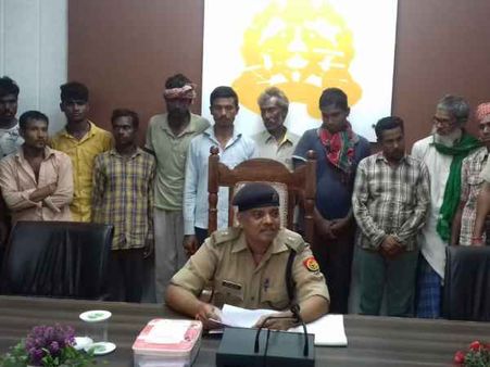 यूपी: मथुरा से गिरफ्तार हुए 16 बांग्लादेशी नगारिक, 7 मोबाइल भी मिले