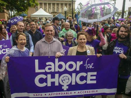 ऑस्‍ट्रेलिया के क्‍वींसलैंड में अब गर्भपात अपराध के दायरे से बाहर, पांच दशकों से चल रहा था आंदोलन