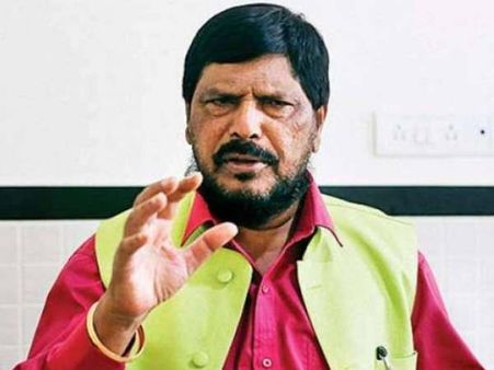 मोदी सरकार में मंत्री अठावले बोले- गौरक्षा के नाम पर मुसलमानों पर अत्याचार हुए हैं