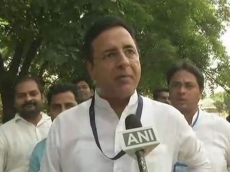 किसान रैली: कांग्रेस का सरकार पर हमला, कहा- केंद्र सरकार और ब्रिटिश शासन में कोई अंतर नहीं