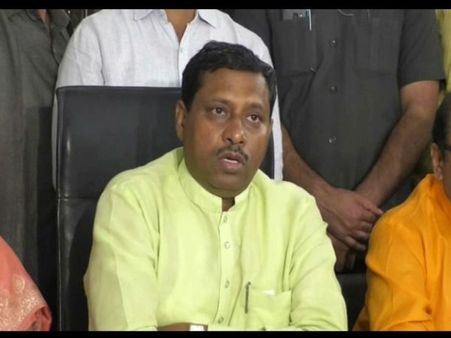 मायावती अगर किसी दलित के घर पानी भी पी लें तो मैं राजनीति छोड़ दूंगा- रमाशंकर कठेरिया