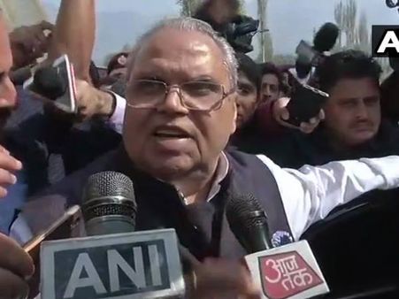 पाकिस्तान से पूछकर टॉयलेट जाते हैं हुर्रियत नेता: जम्मू कश्मीर गवर्नर