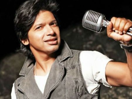 गुवाहाटी के लाइव कन्सर्ट में हुआ सिंगर शान पर हमला, लोगों ने फेंके पत्‍थर और तोड़ी कुर्सियां, देखें Video