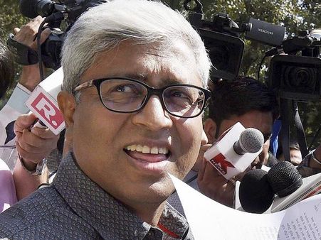 पीएम मोदी और आरएसएस पर आशुतोष ने दागा सवाल, 'क्या हिंदुओं को छोड़ देना चाहिए भारत?'