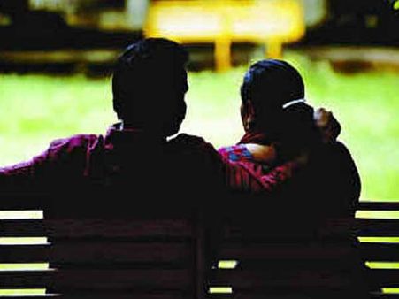 अधीनस्‍थ की पत्‍नी के साथ रंगे हाथ पकड़े गए कर्नल को मिली सजा