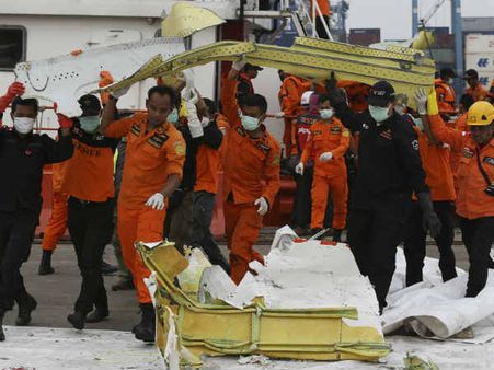 लॉयन एयर जेट क्रैश में मारे गए पीड़‍ित के परिवार ने बोइंग कंपनी पर ठोंका मुकदमा