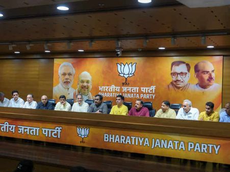 जम्‍मू कश्‍मीर: आज बीजेपी के विधायकों की अहम मीटिंग, संसदीय चुनाव के साथ विधानसभा चुनाव कराने की मांग