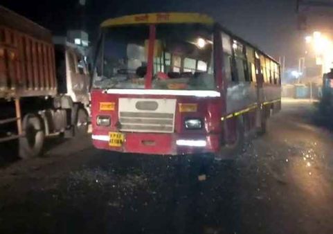 यूपी: जौनपुर के टीडी कॉलेज में छात्रसंघ चुनाव को लेकर हुआ बवाल, अखिलेश का तंज