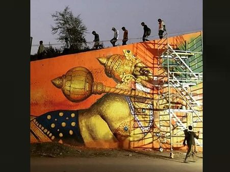 PHOTOS: जमीं पर ही नहीं हवा और पानी में​ दिखेंगे प्रयाग-कुंभ के रंग, तैयार हुईं ऐसी लाजवाब पेंटिंग्स