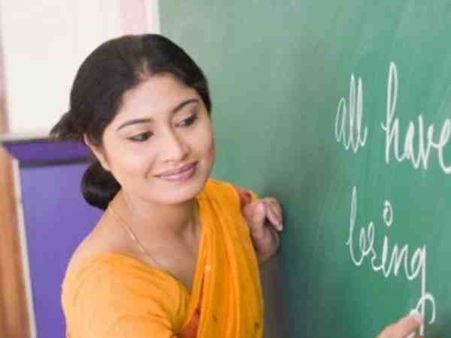 68500 अध्यापक भर्ती: इलाहाबाद हाईकोर्ट ने पुनर्मूल्यांकन का एक और अवसर देने का दिया आदेश