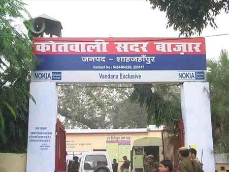 यूपी: नाबालिग छात्रा को स्कूल जाते समय मनचलों ने किया अगवा, कार में बिठा की मारपीट और अश्लील हरकत