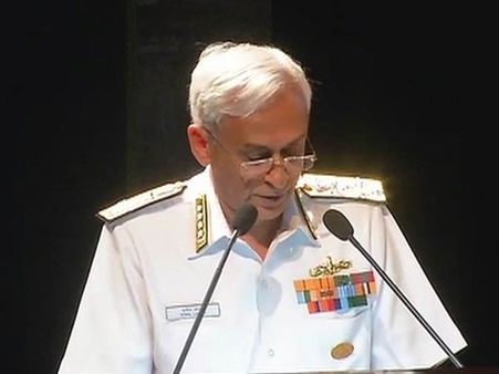 अंबानी की रिलायंस कोई स्पेशल नहीं, मिल चुकी है सजा: नेवी चीफ