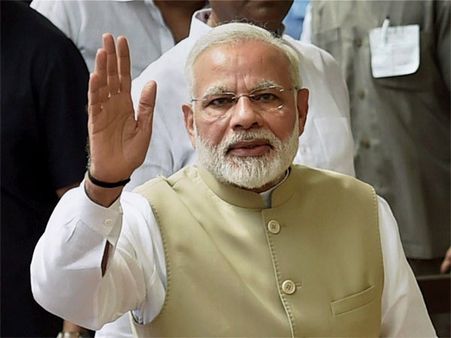 राहुल का तंज- मिडिल क्लास की परेशानी के सवाल को मोदी ने 'नमस्ते' कह दिया