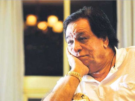 अस्पताल में हैं कादर खान, बेटे ने निधन की खबरों को बताया अफवाह