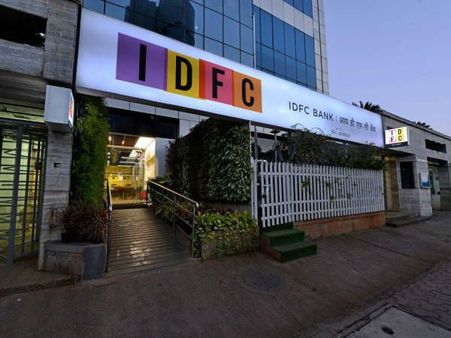 अगर इस बैंक में है खाता तो तुरंत बदलवा लें अपना चेकबुक-पासबुक, वरना बढ़ सकती है परेशानी