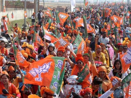 चुनाव में बीजेपी के प्रदर्शन पर पार्टी विधायक ने कहा- सब एससी/एसटी एक्ट के कारण हुआ