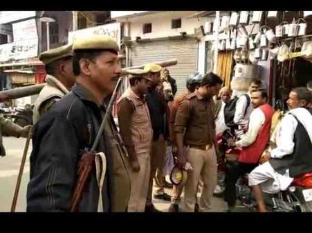 बाबरी विध्वंस की बरसीः UP में हाई अलर्ट, संगीनों के साये में अयोध्या